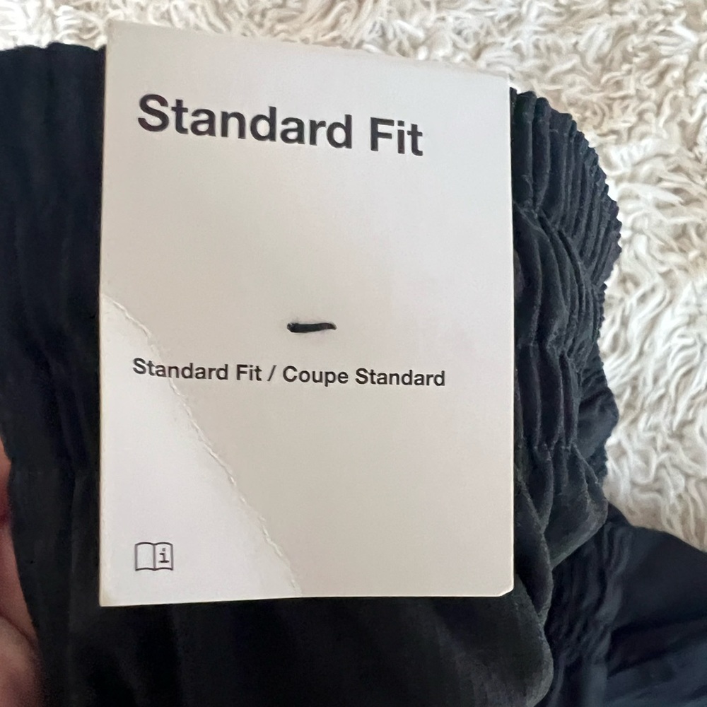 Men’s Standard Fit Nike Pants - Picture 7 of 8